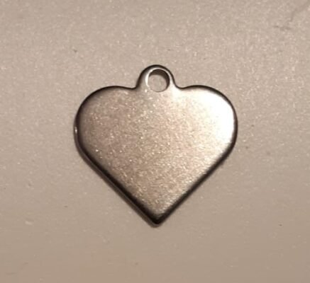 medalion-pisici-in-forma-de-inima-din-inox
